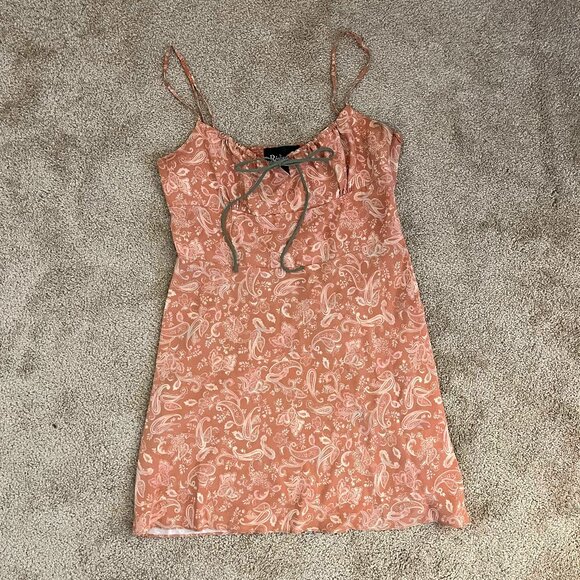 Réalisation Par Inez Dress in Faded Paisley - Picture 1 of 6